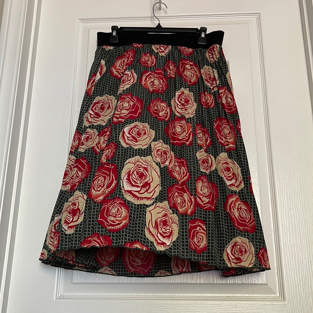 Lularoe Jill Skirt Size Large Roses NWT #9128